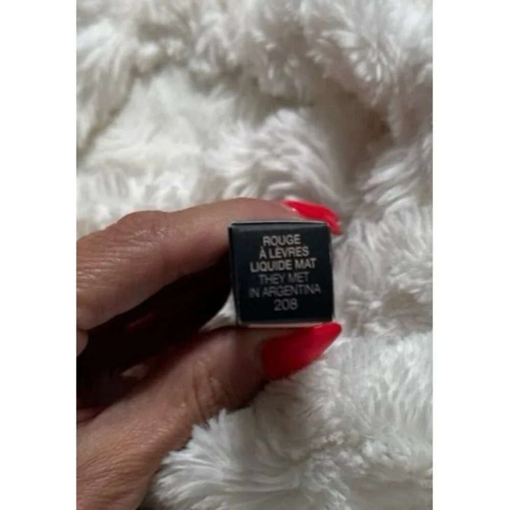 GUCCI 208 ​THEY MET IN ARGENTINA, ROUGE À LÈVRES LIQUIDE MAT LIPSTICK